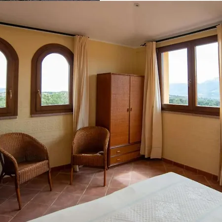 S'ena Hotel