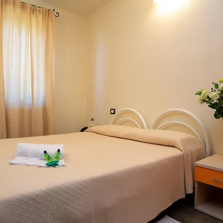 S'ena Hotel