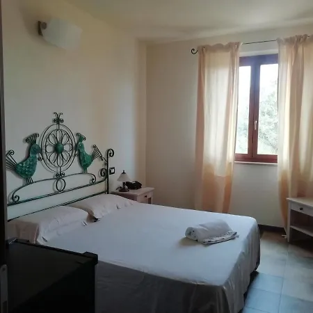 S'ena מלון ארבוס