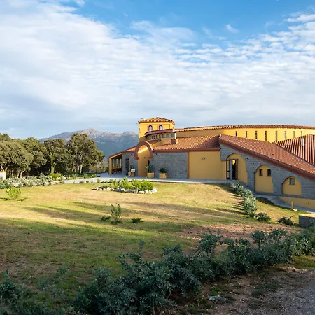 Hotel S'ena Arbus